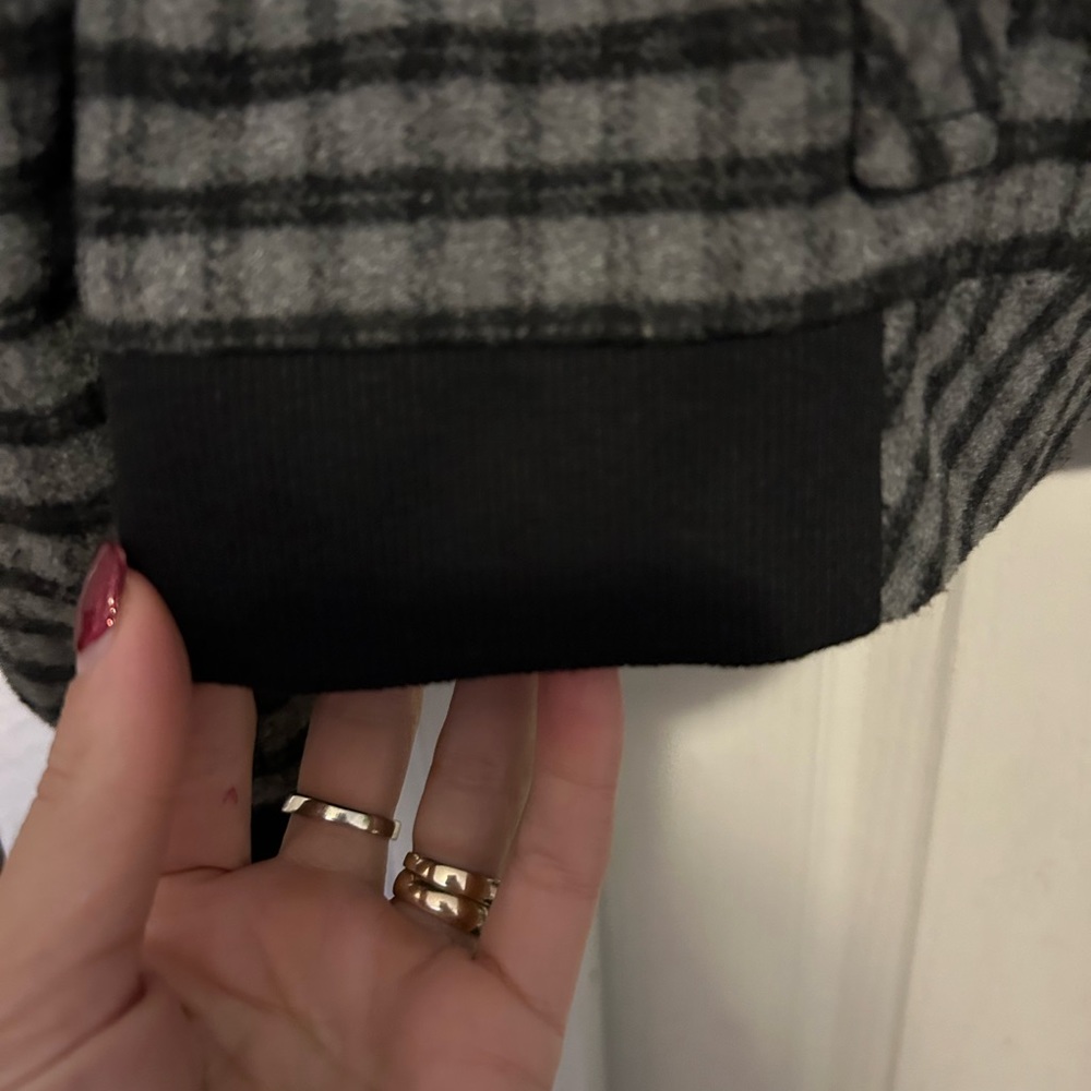 Riley & Rae bomber jacket - Picture 7 of 8